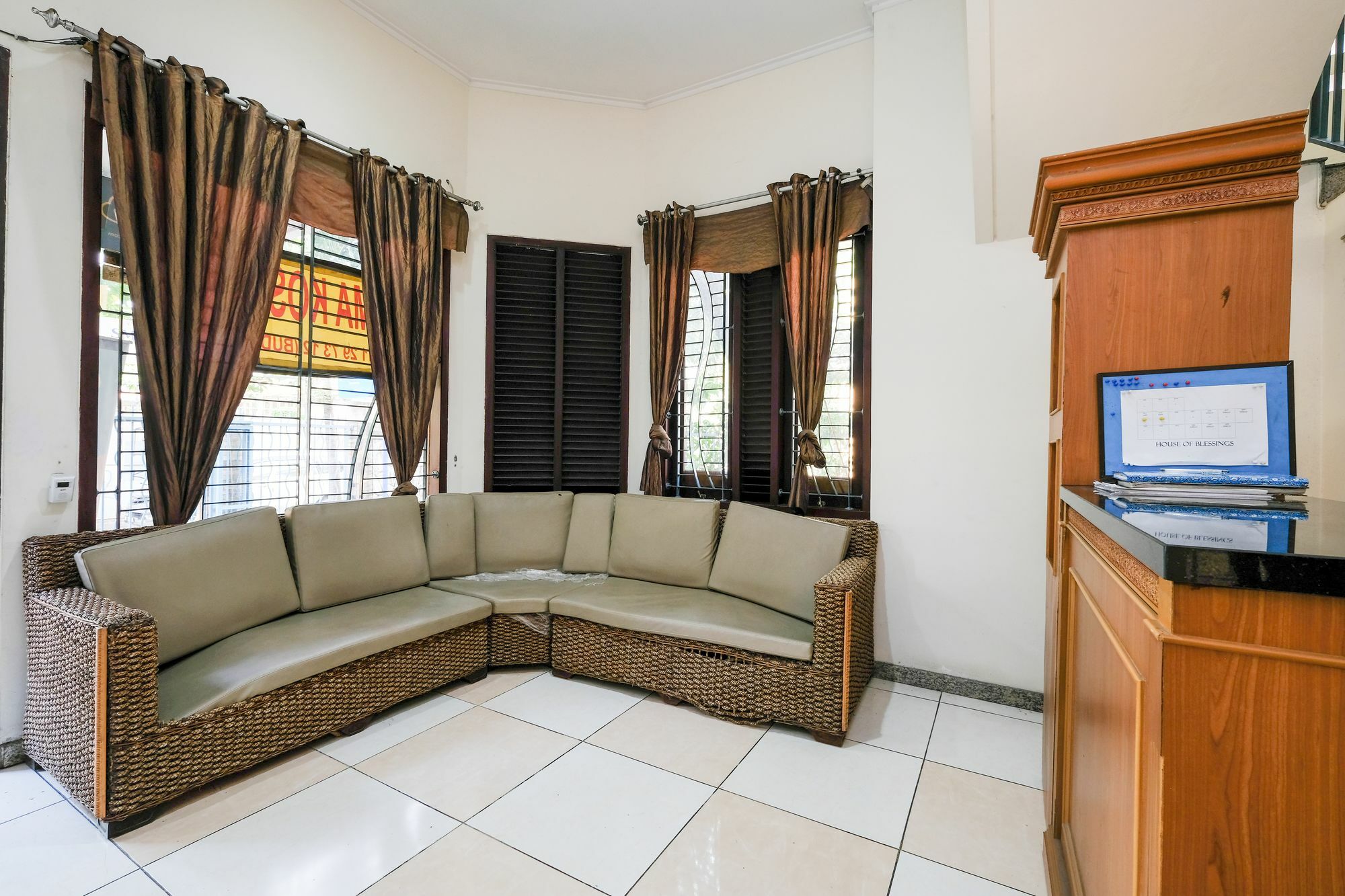 Reddoorz Plus Near Simpang Lima Semarang Eksteriør bilde